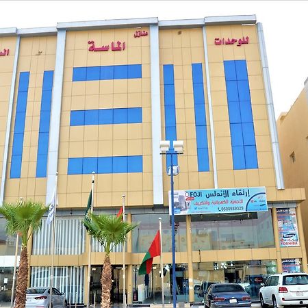 منـازل Almasa Llshkk Almkhdoma Brida Aparthotel Buraidah Exteriör bild